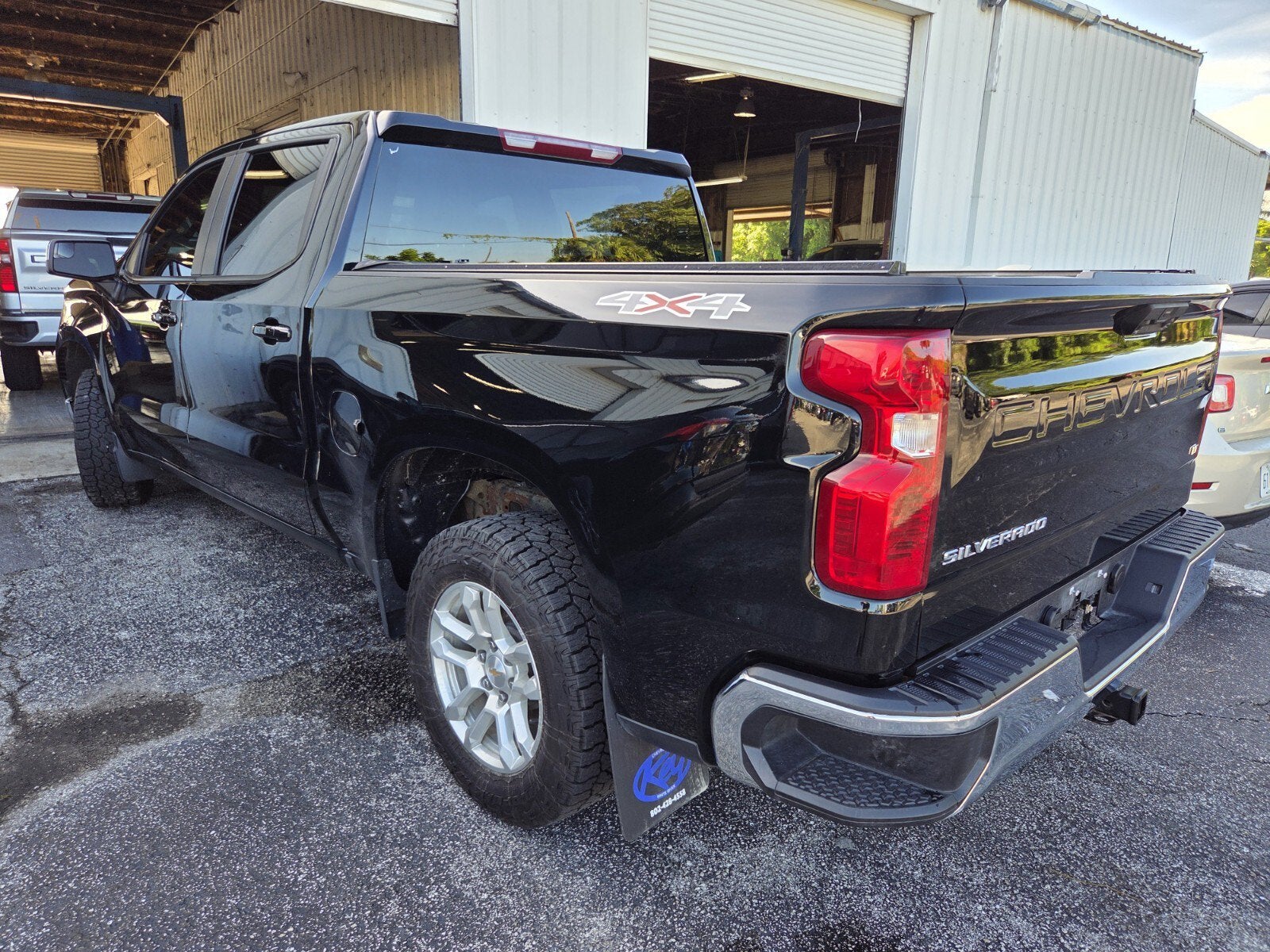 2024 Chevrolet Silverado 1500 LT (2FL)
