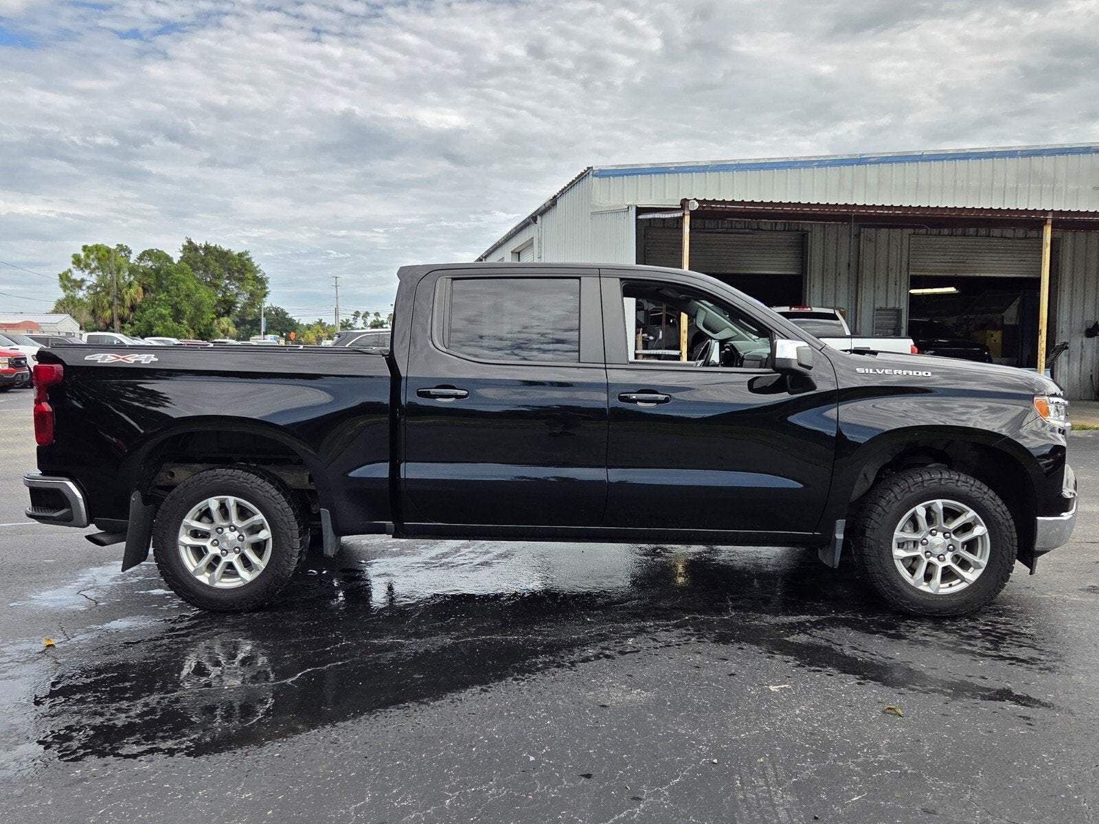 2024 Chevrolet Silverado 1500 LT (2FL)