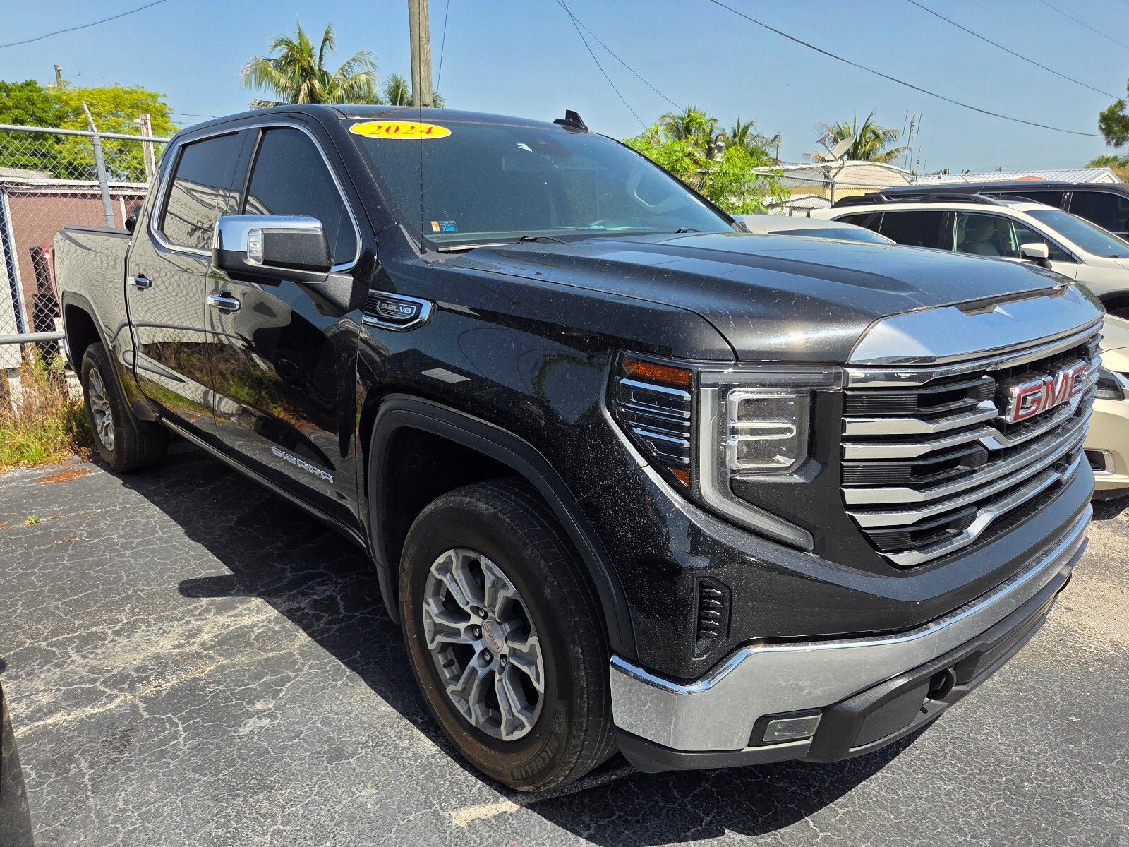 2024 GMC Sierra 1500 SLT