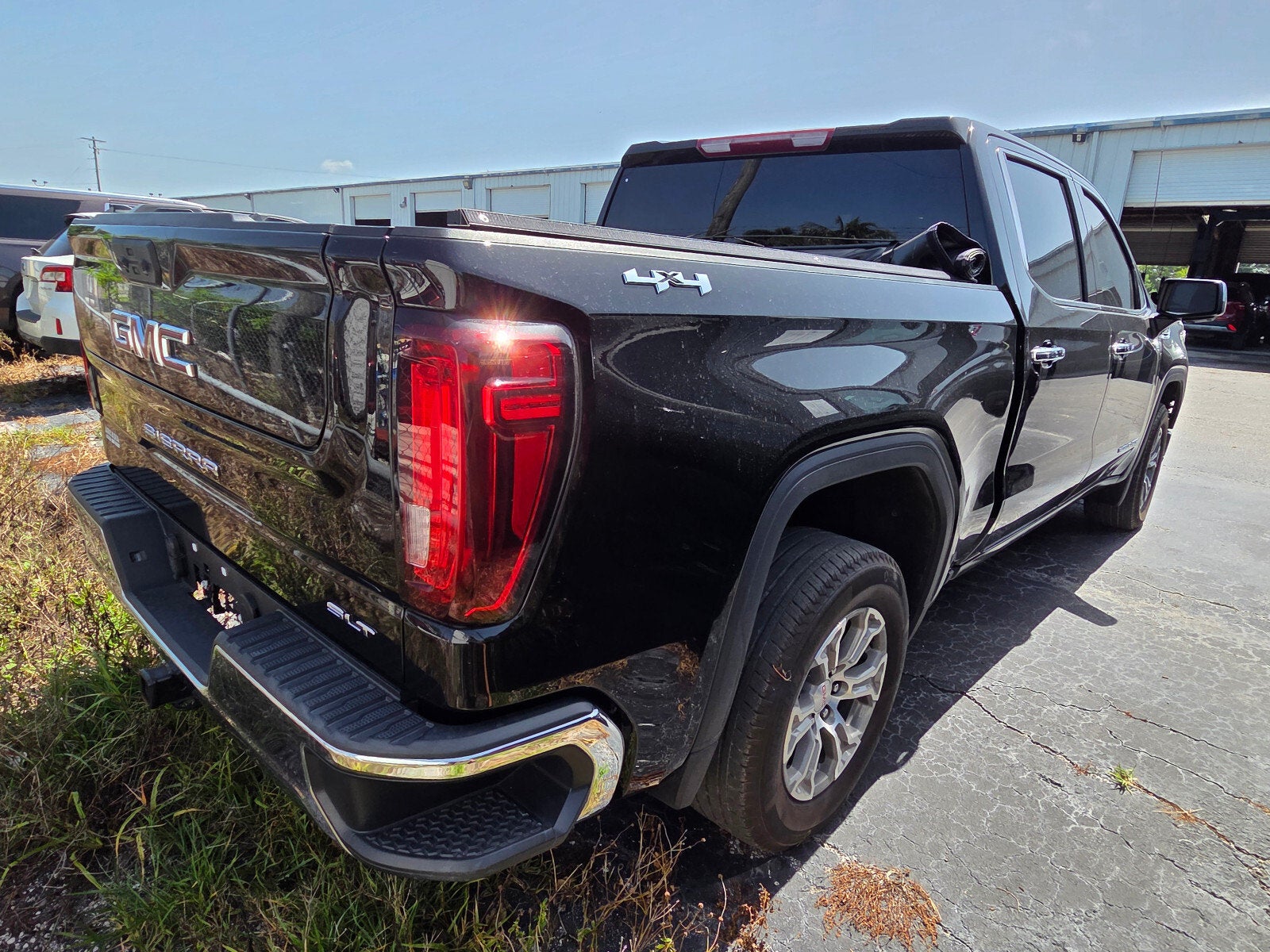 2024 GMC Sierra 1500 SLT