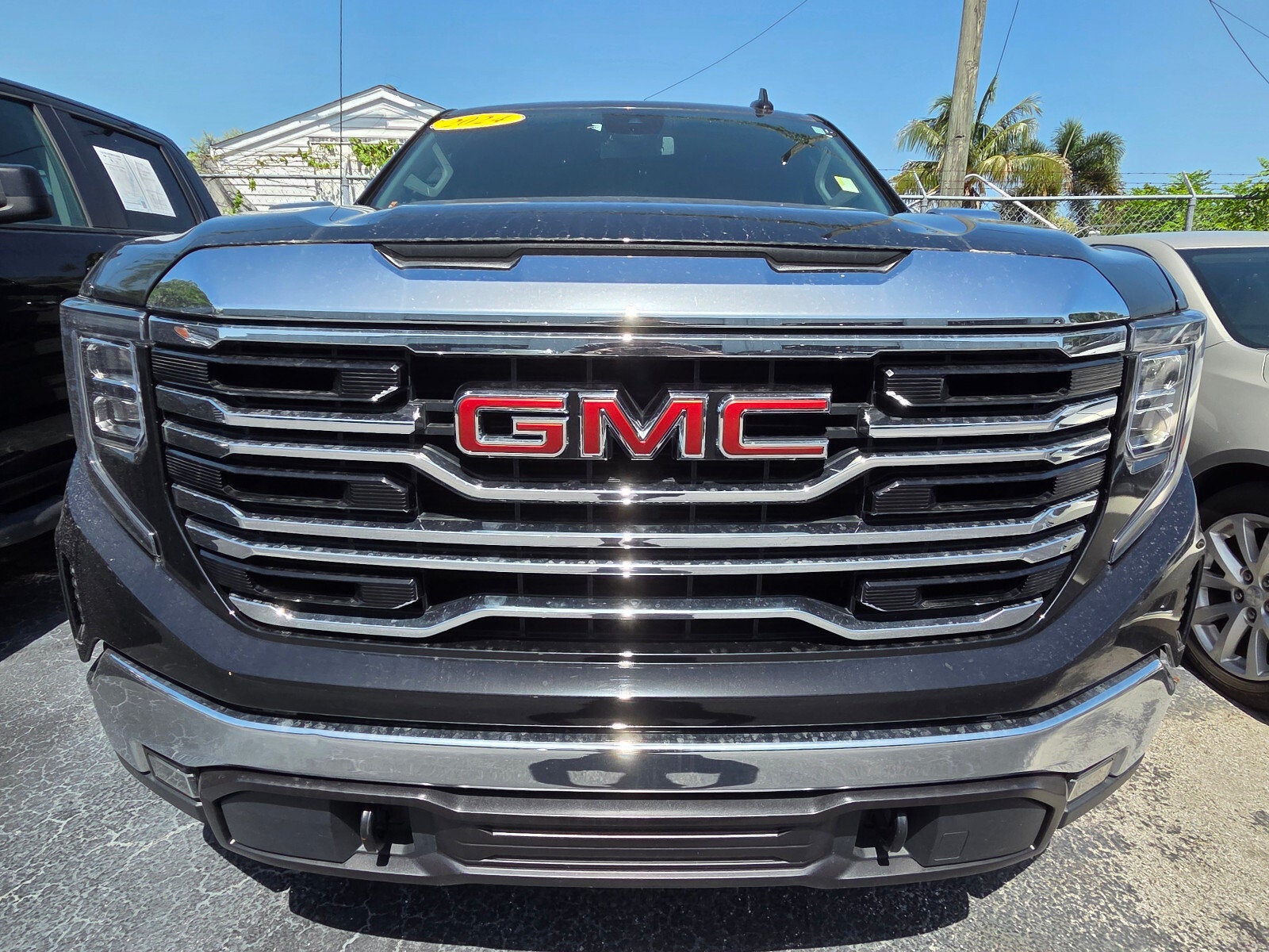 2024 GMC Sierra 1500 SLT