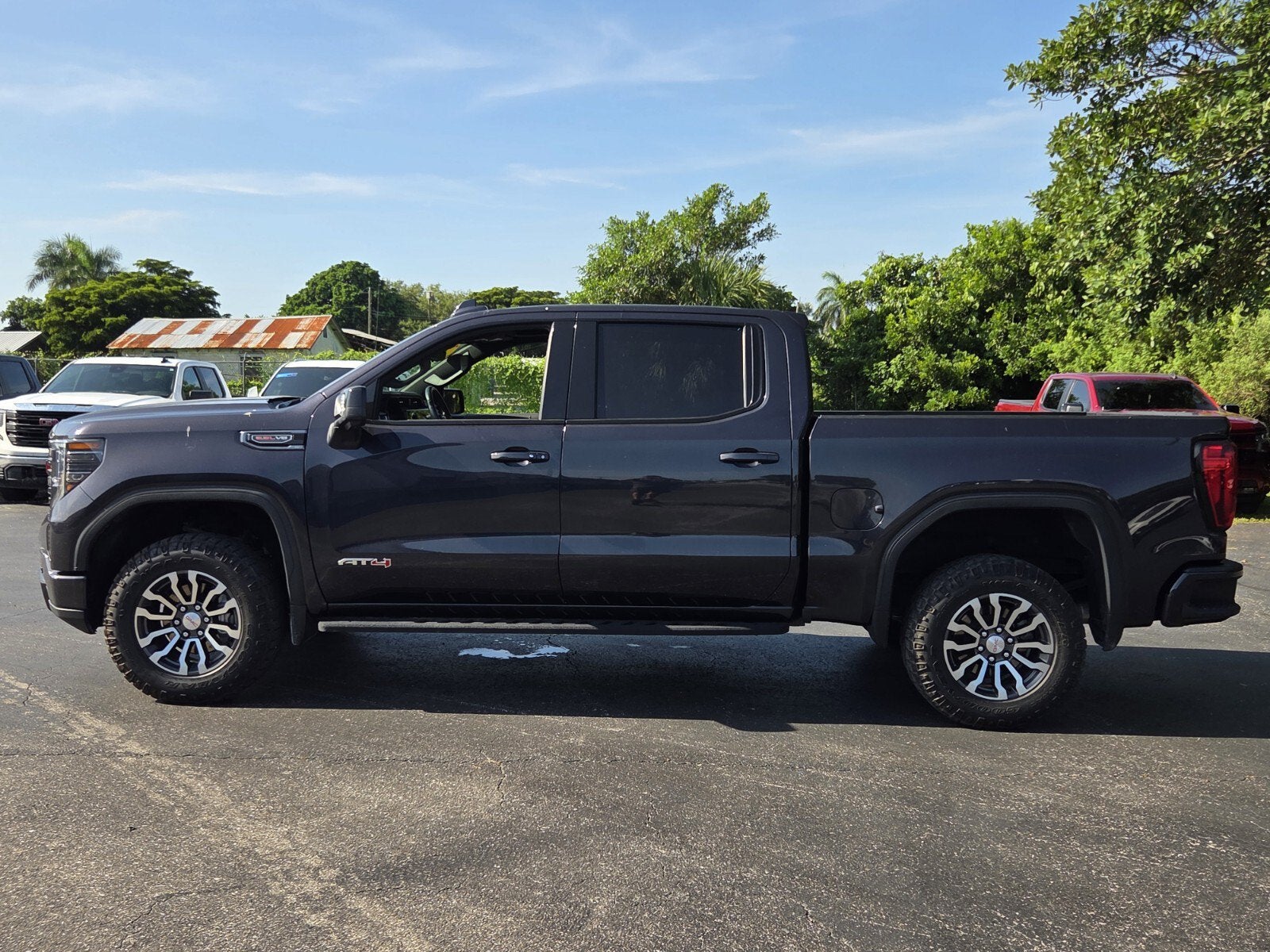 2023 GMC Sierra 1500 AT4