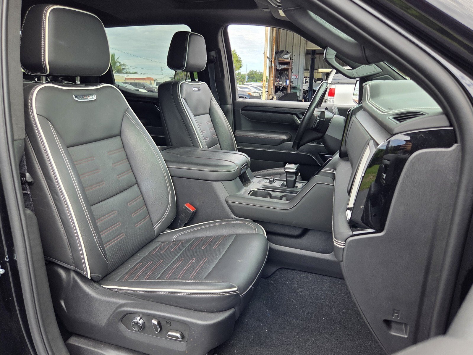 2023 GMC Sierra 1500 AT4X