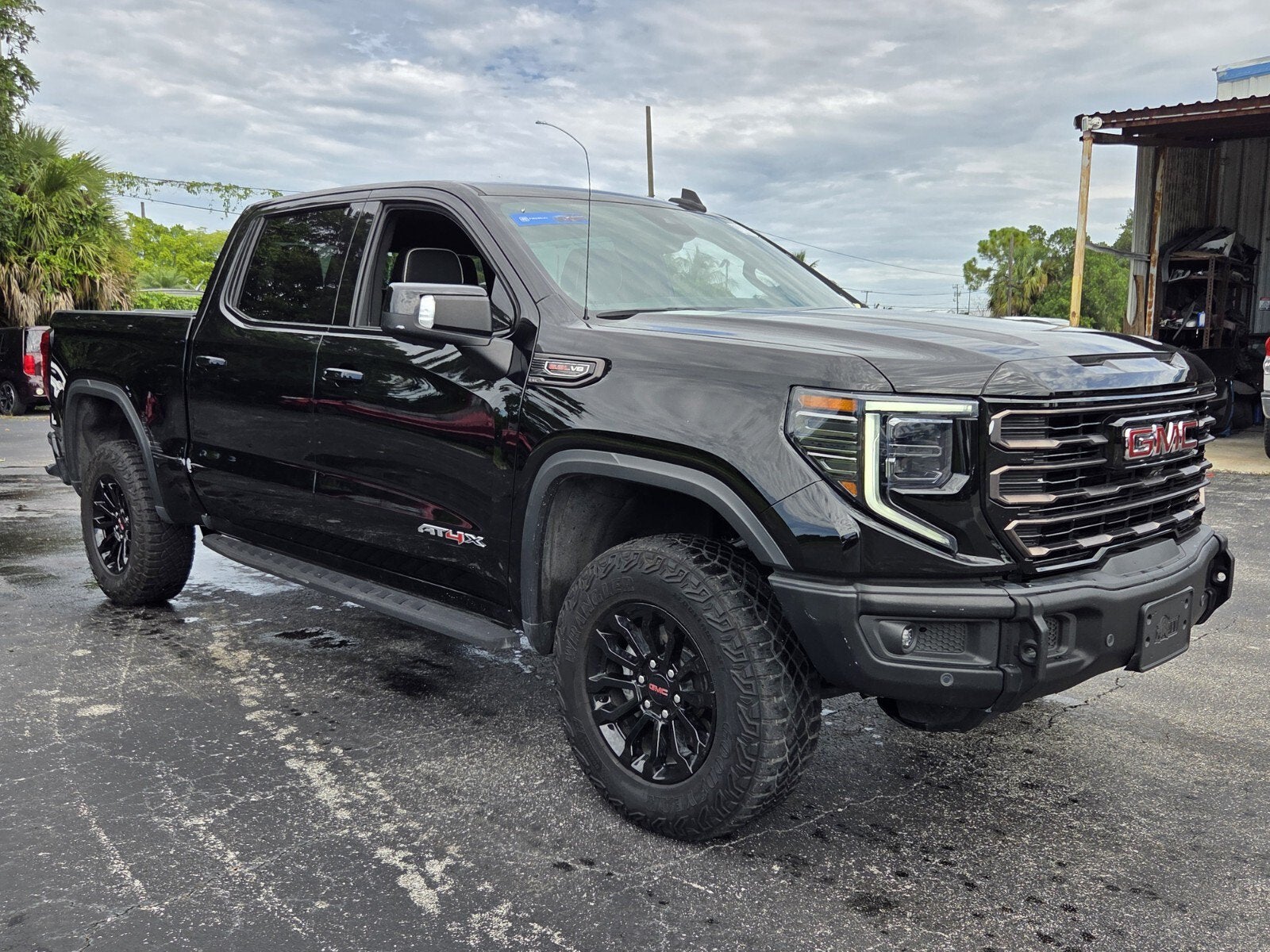 2023 GMC Sierra 1500 AT4X