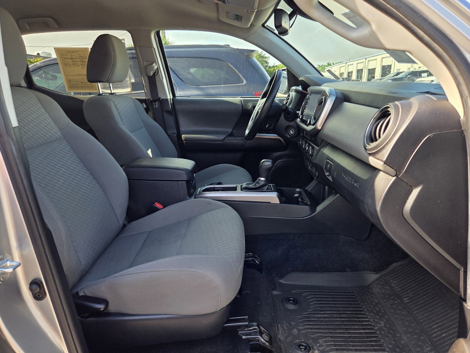2022 Toyota Tacoma SR5 V6