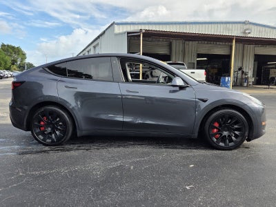 2022 Tesla Model Y Long Range Dual Motor All-Wheel Drive