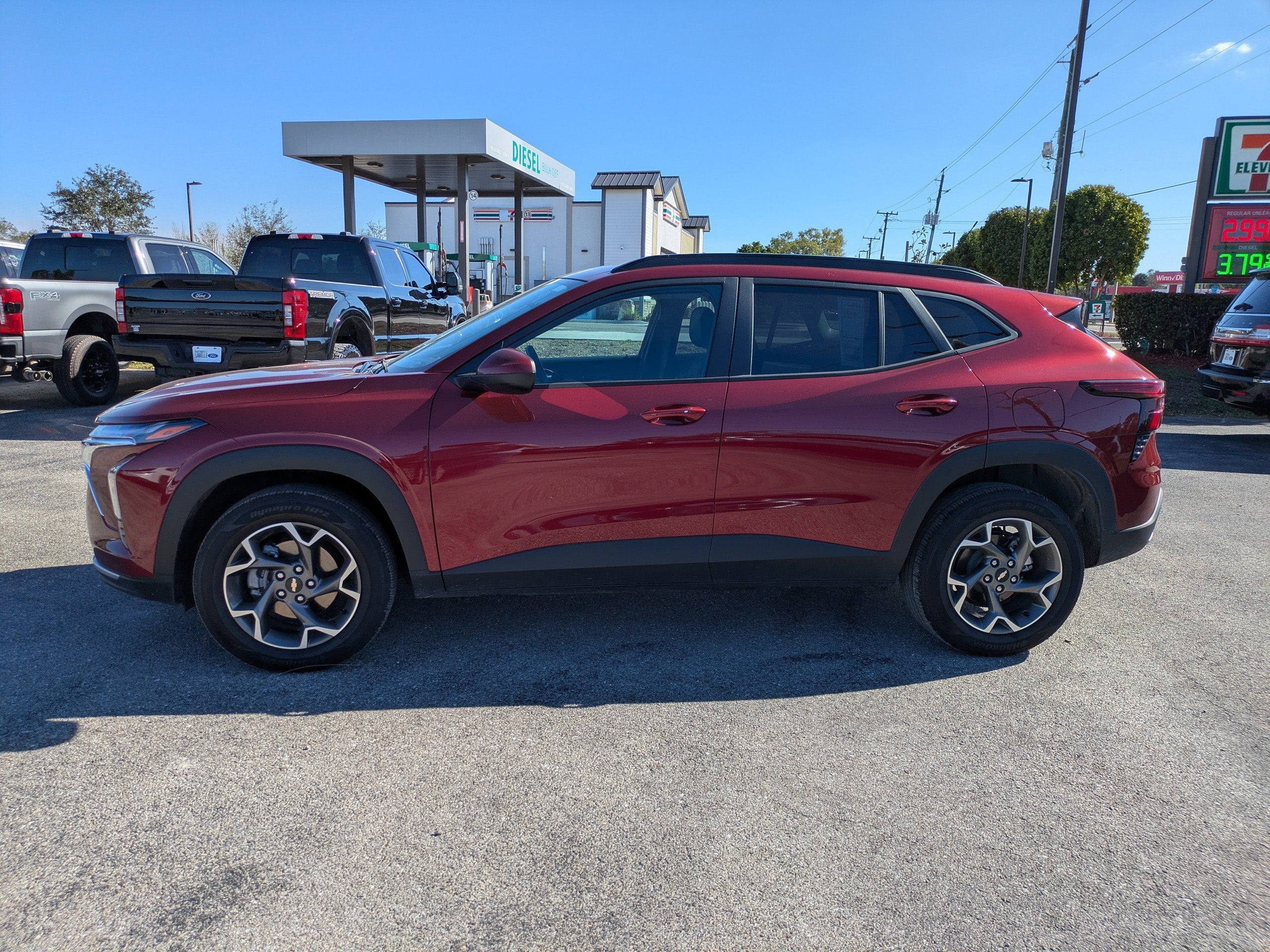 2025 Chevrolet Trax LT