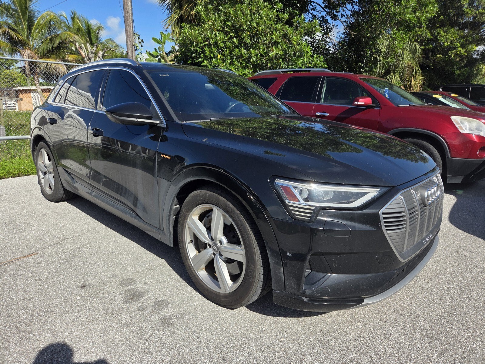 2019 Audi e-tron Premium Plus