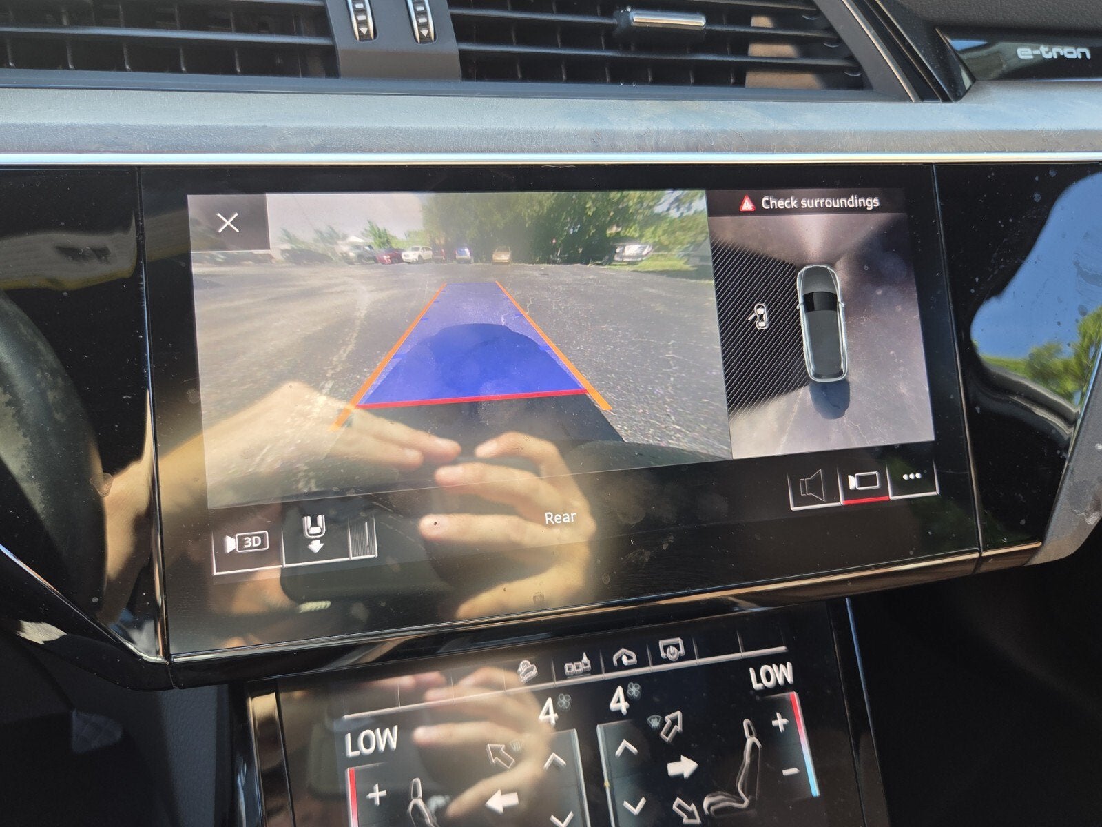 2019 Audi e-tron Premium Plus