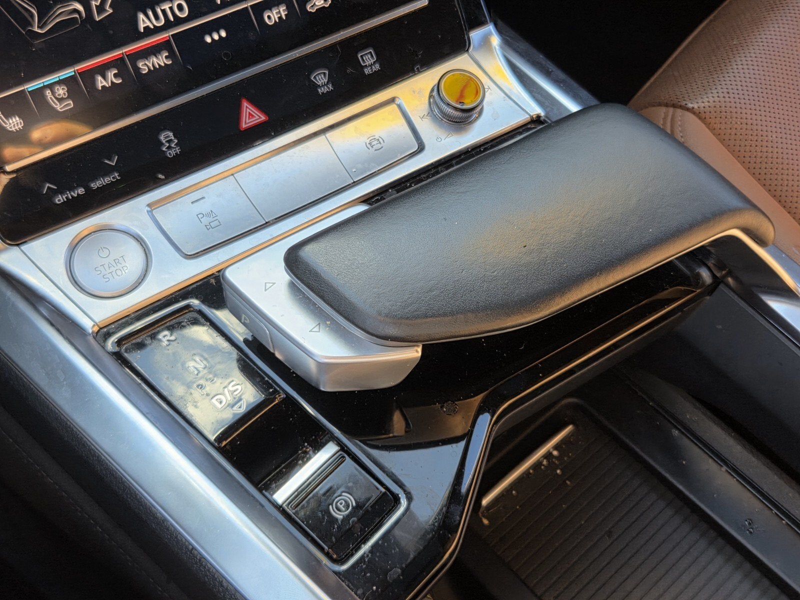 2019 Audi e-tron Premium Plus