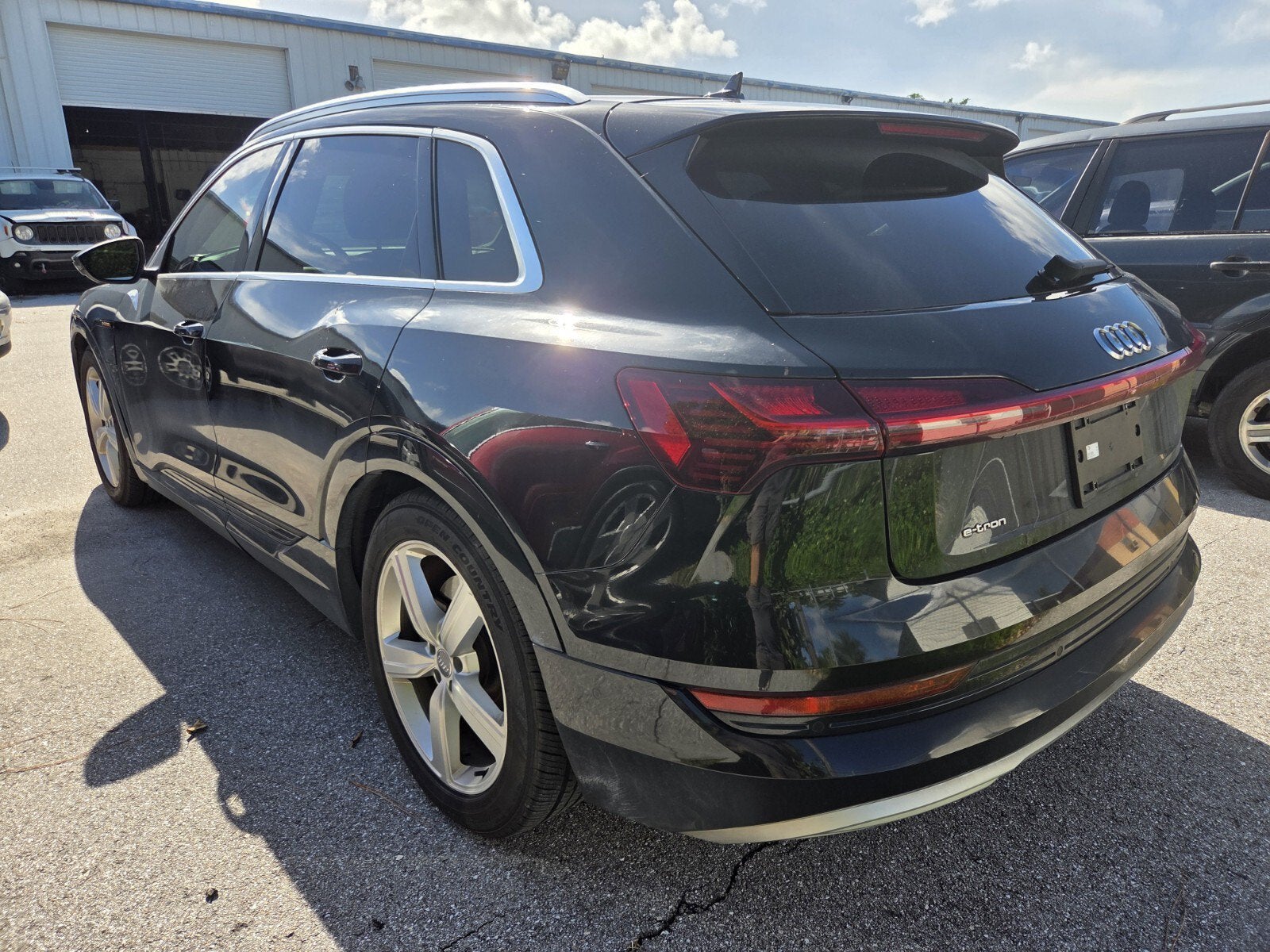 2019 Audi e-tron Premium Plus