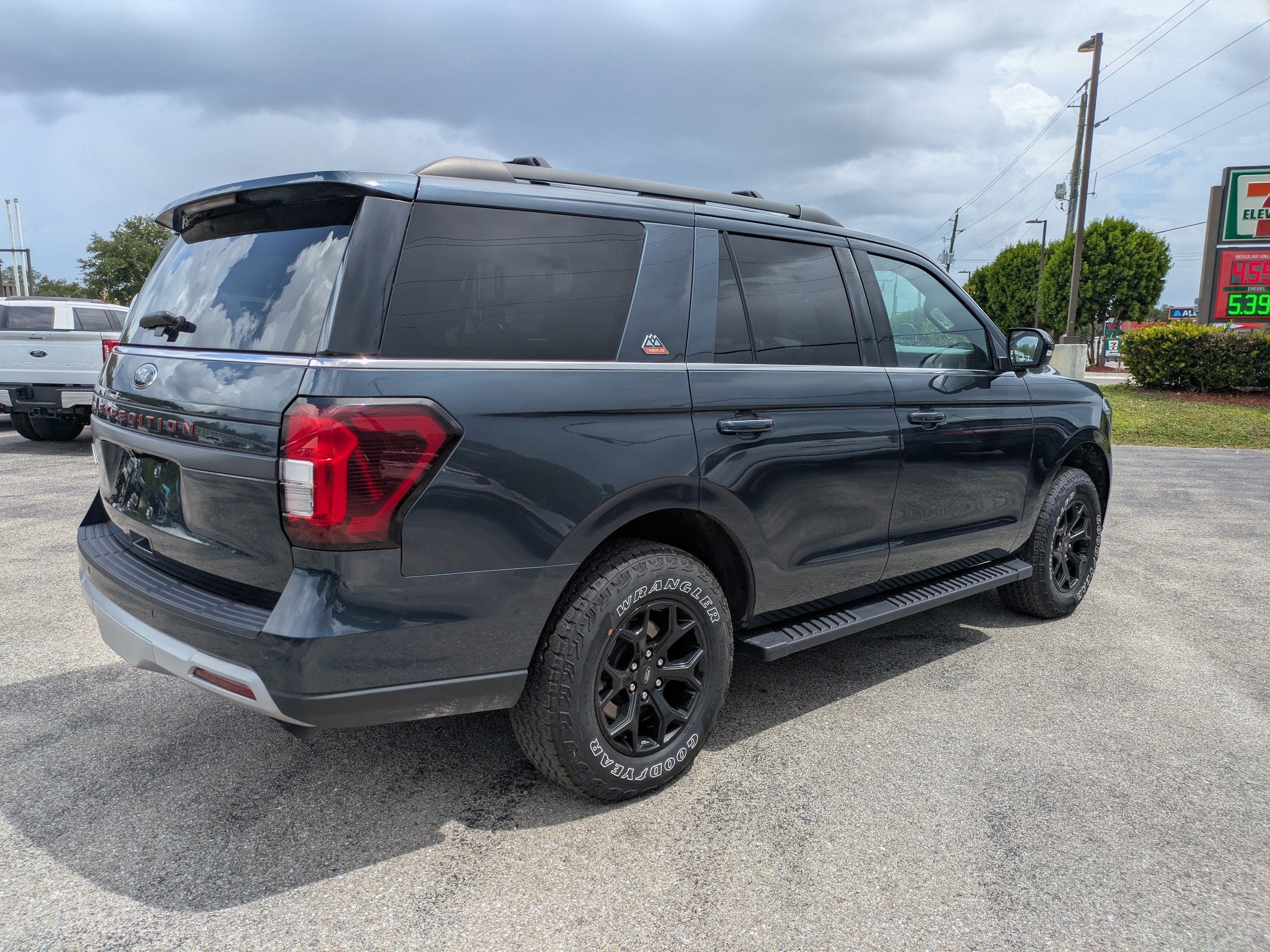 2022 Ford Expedition Timberline