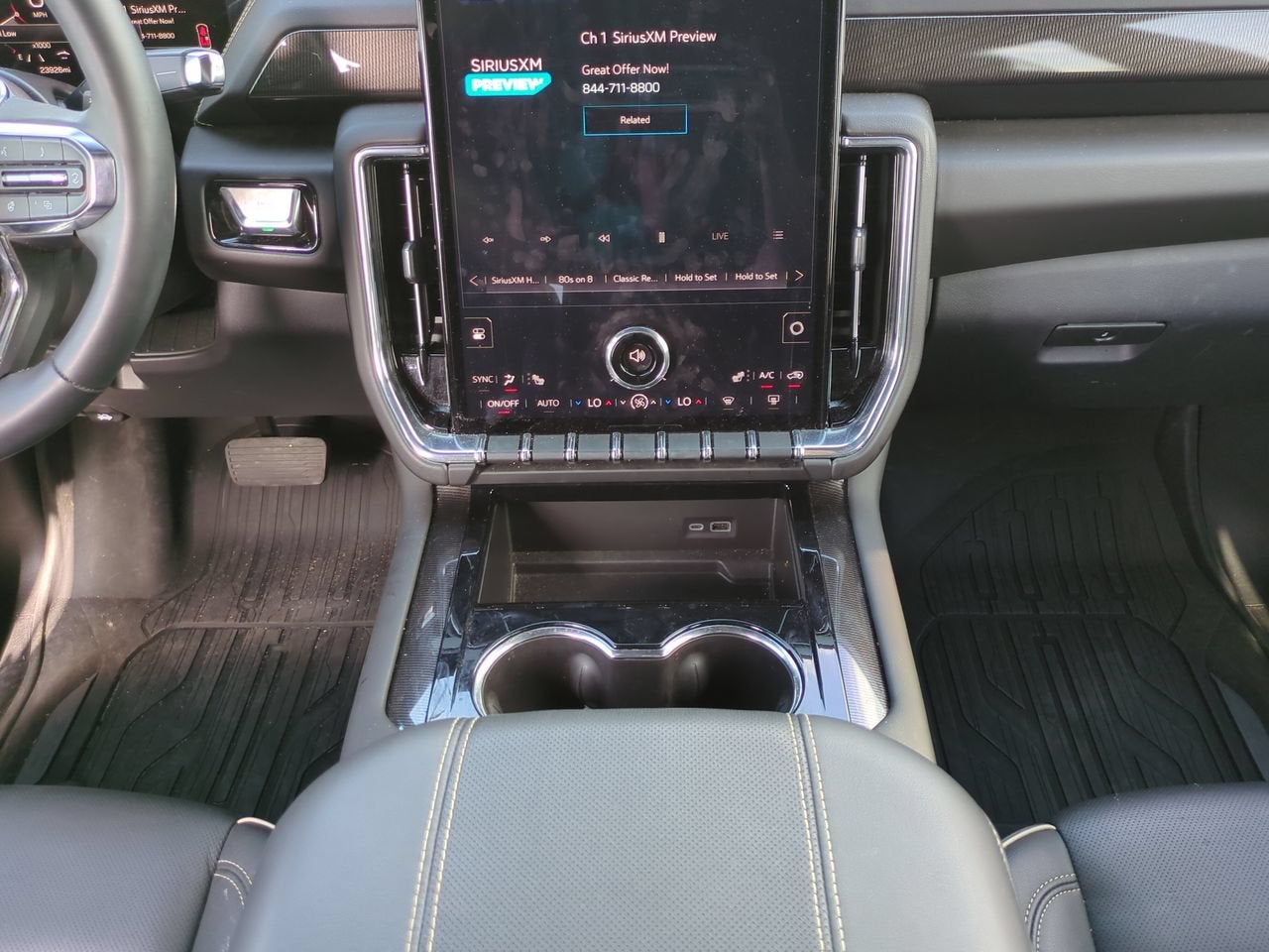 2025 GMC Yukon Elevation