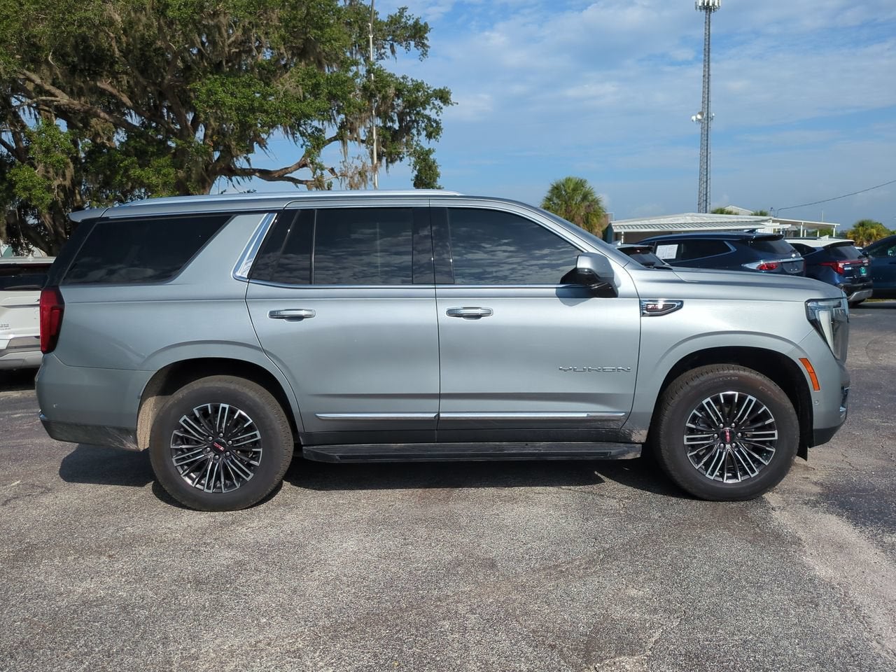 2025 GMC Yukon Elevation