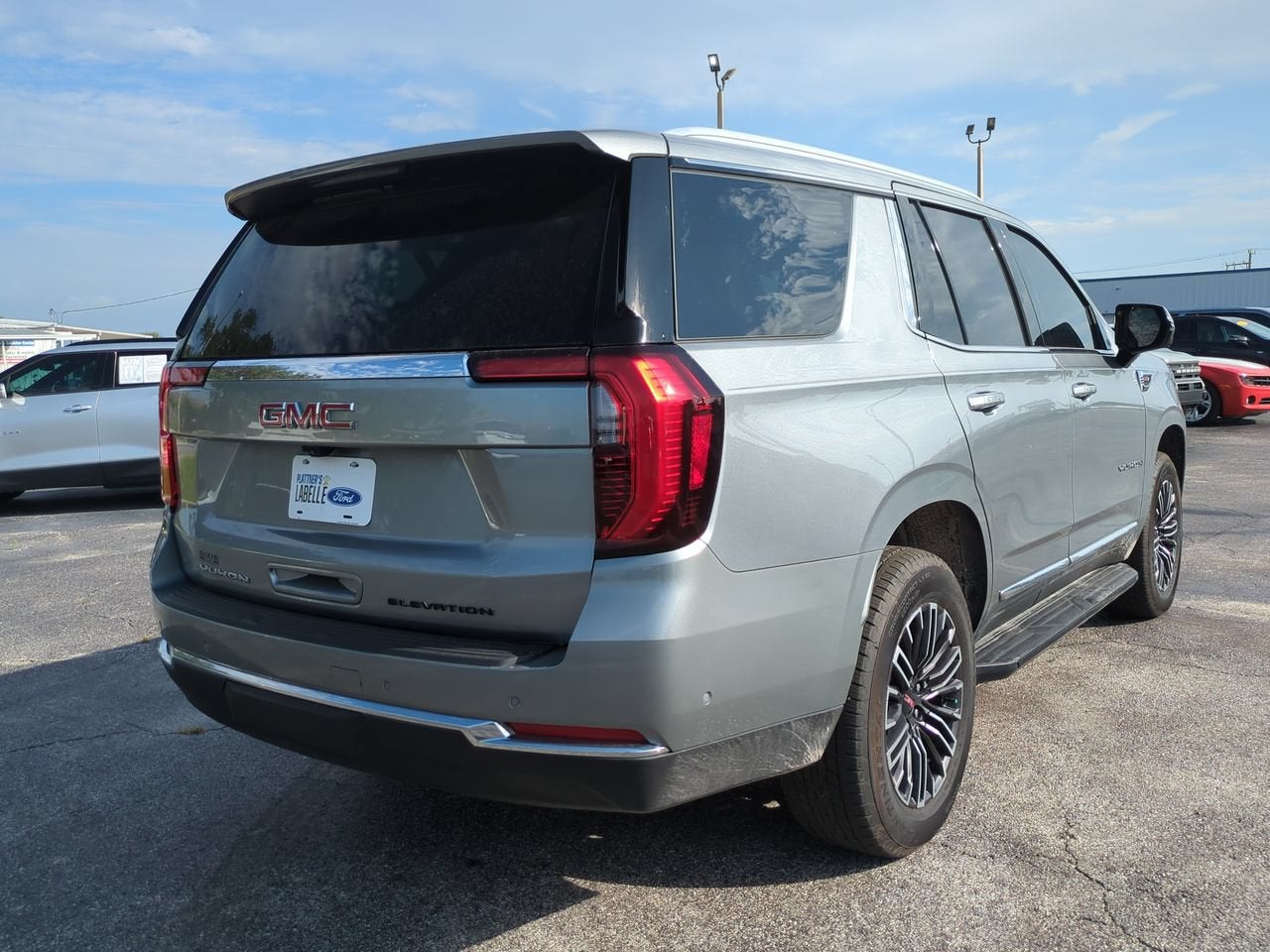 2025 GMC Yukon Elevation