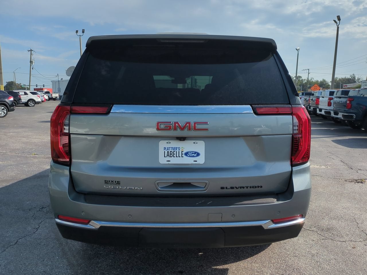 2025 GMC Yukon Elevation