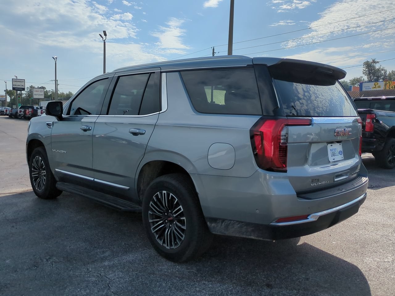 2025 GMC Yukon Elevation