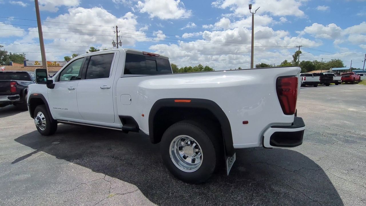 2026 GMC Sierra 3500 HD Denali Ultimate DRW