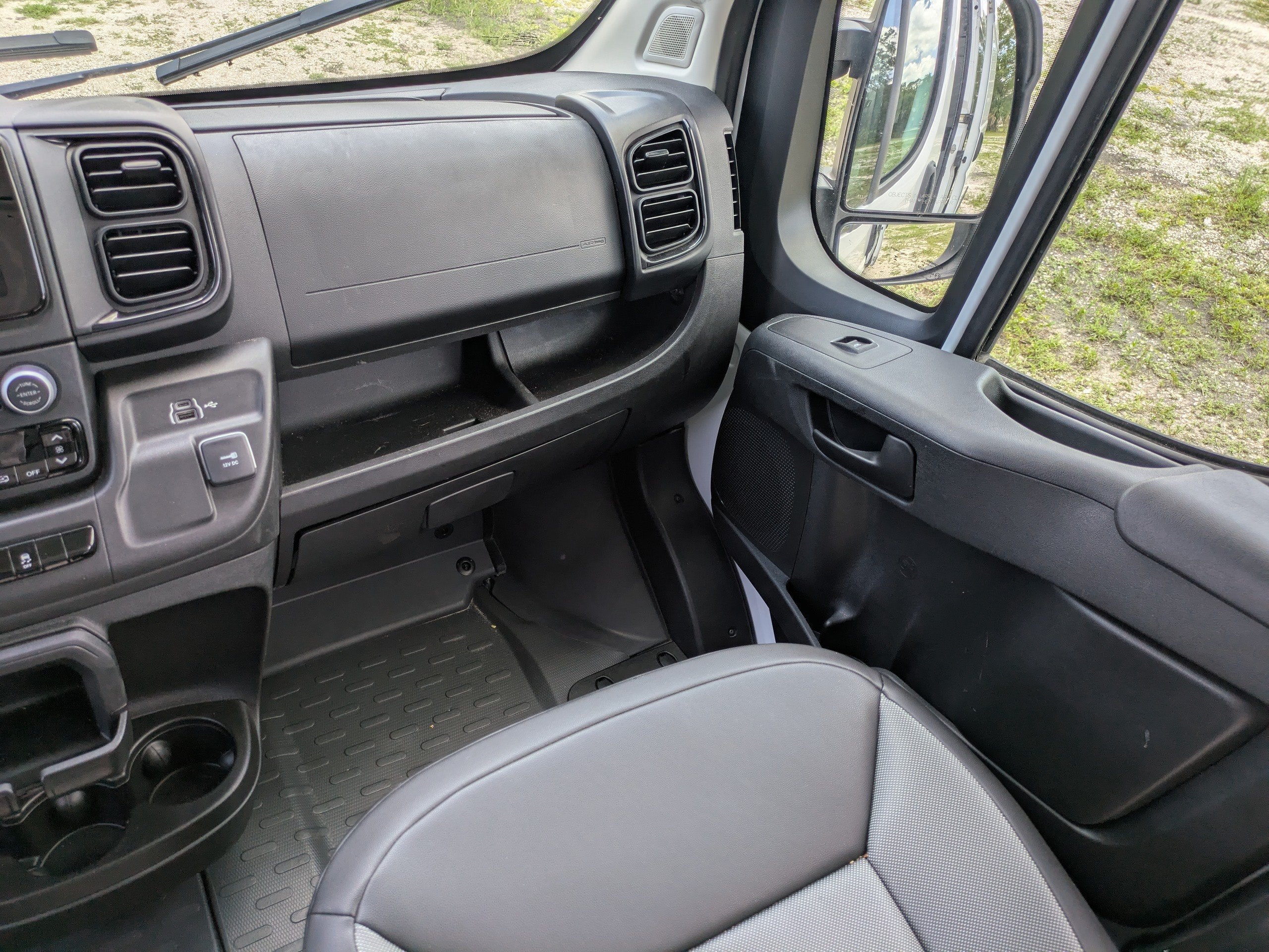 2026 RAM ProMaster 2500 Cargo Van Tradesman High Roof 159" WB w/Pass Seat