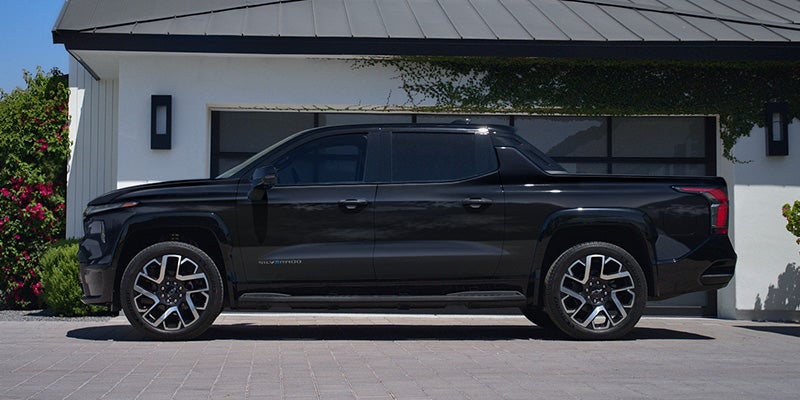 Exterior View of 2024 Chevrolet Silverado EV.